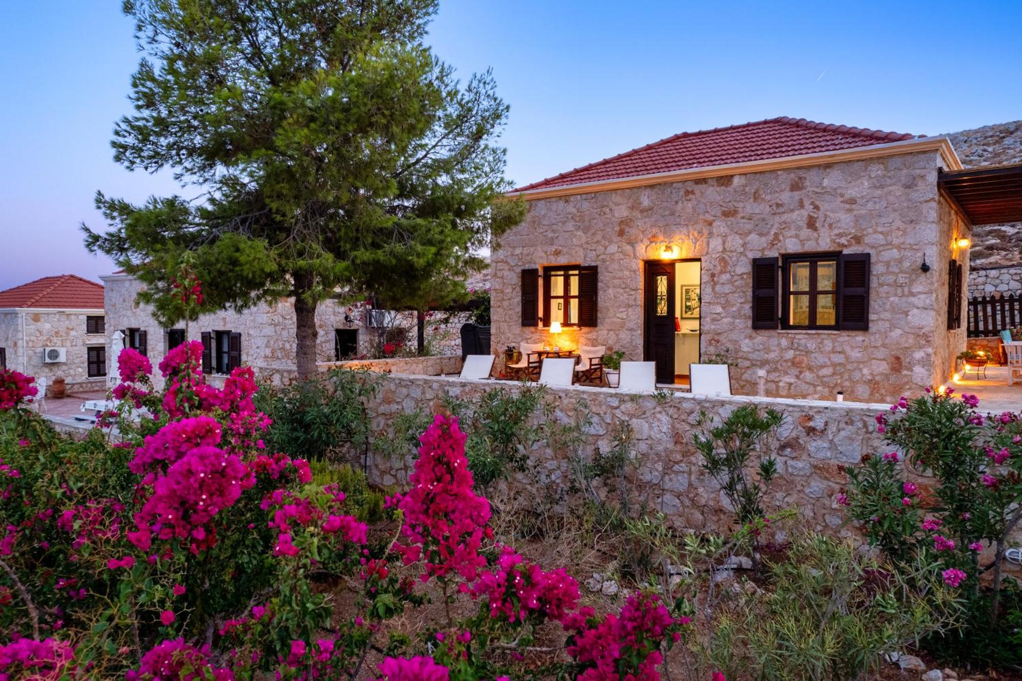 Villa Ftenagia Chalki Town Exterior photo
